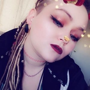 Meet your Posher, Xena